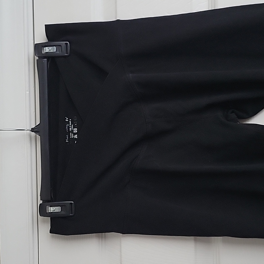 Maternity Cropped Pants - Picture 4 of 11